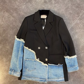 免费送货2022新款女式长袖牛仔布缝制时尚潮流女式套装韩式撞色设计夹克