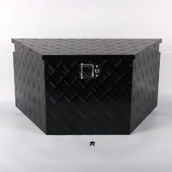 MT018044    工具箱  黑色，有翻盖台阶，尺寸36"*19"*17.5"，花纹五条，全部黑色G型锁，内置1根气杆，T型纸箱，铝板1.5mm-1