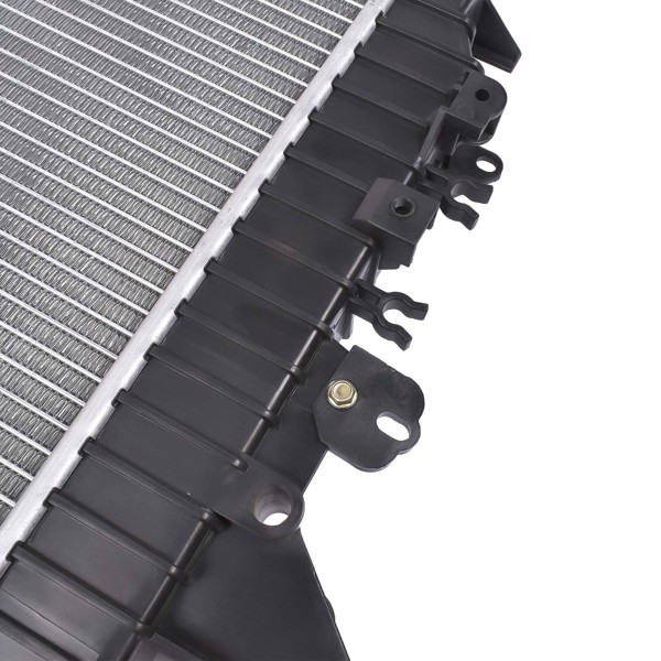 散热器 Aluminum Radiator LR021777 for Land Rover LR3 4.0L 4.4L 2005-2009 PCC500040-10