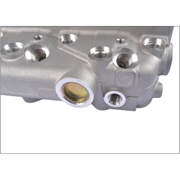 缸盖总成 4M40 Cylinder Head For Mitsubishi Canter VI Canter 35 FE5 FE6 Pajero II 2.8 TD-11