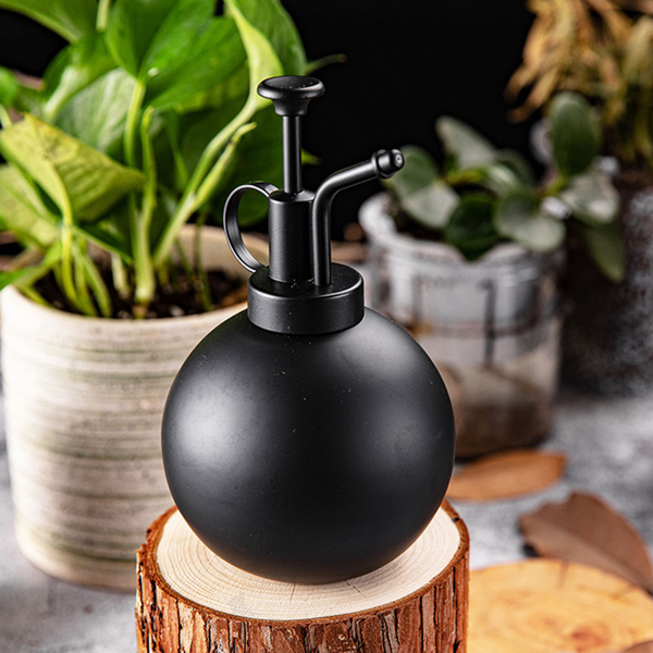500ml Watering Pot Vintage Hand Press Spray Bottle Garden Balcony Accessory Black-9